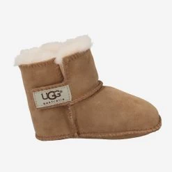 UGG Art.  5202-16S Hellbraun -Modeschuhgeschäft aussenseite 3783360017